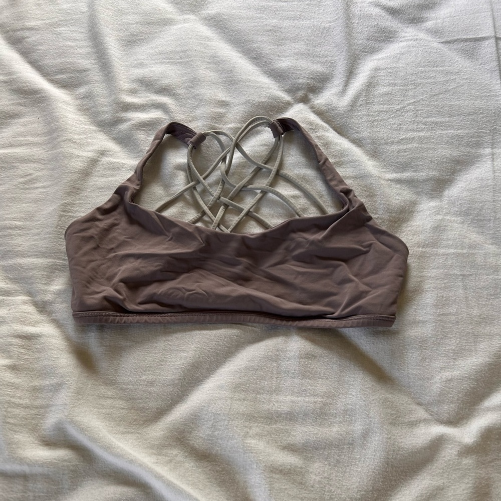 Lululemon sports bra size 8